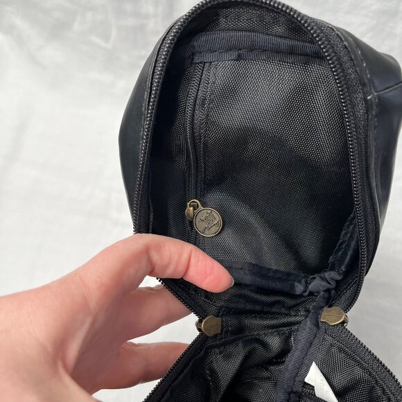 Mirage Las Vegas Black Fanny Pack Belt Bag Casino memorabilia - Picture 7 of 11